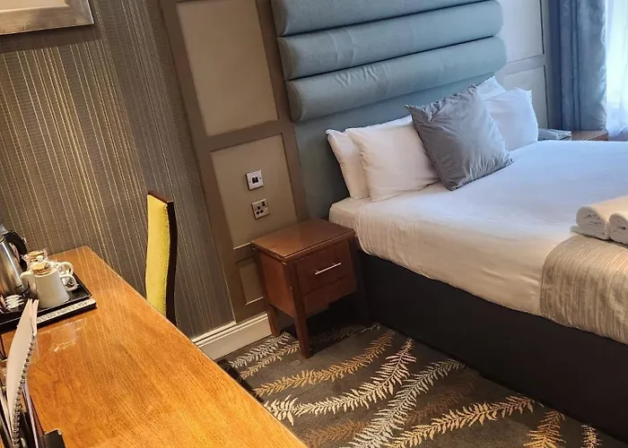 Caledonian Hotel