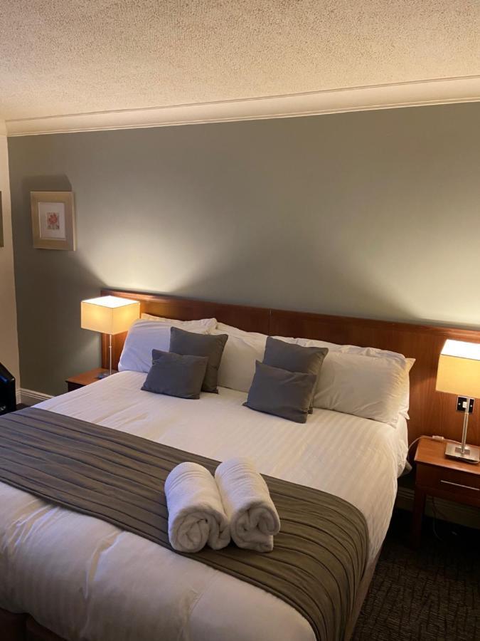 Отель Caledonian 4*